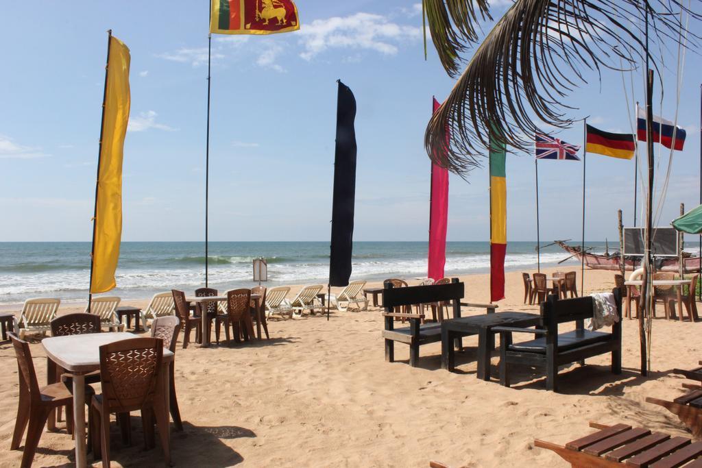Warahena Beach Hotel Bentota Eksteriør bilde
