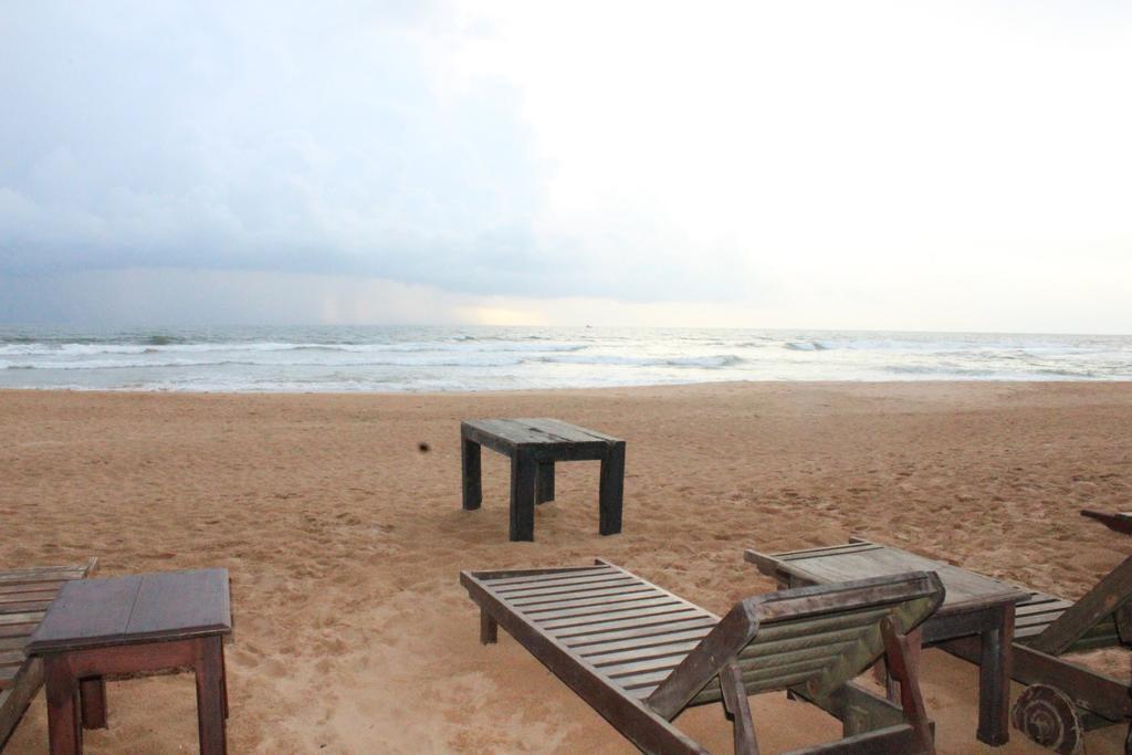 Warahena Beach Hotel Bentota Eksteriør bilde