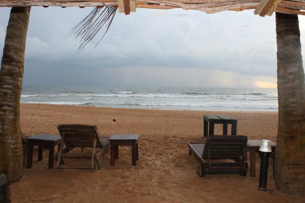 Warahena Beach Hotel Bentota Eksteriør bilde
