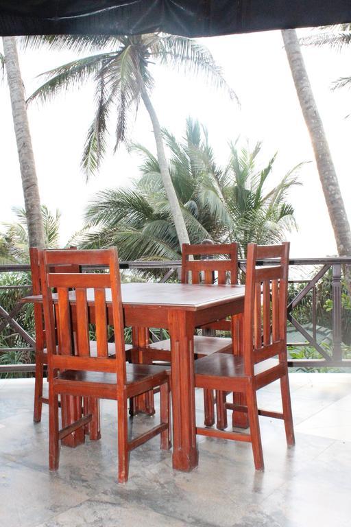 Warahena Beach Hotel Bentota Eksteriør bilde